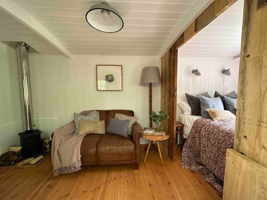 Cornwall Woodland Shepherd'S Hut Deirdres Hut Bodmin Exterior foto